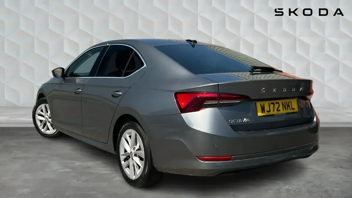 Used Skoda Octavia SE L 147 HP (108 kW) 2022 Graphite grey metallic Hatchback