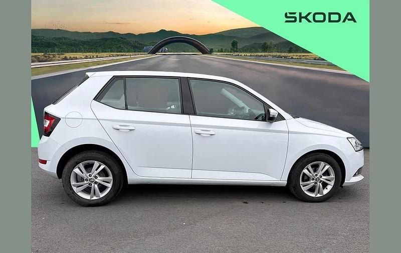 Used Skoda Fabia SE 94 HP (69 kW) 2020 White Hatchback