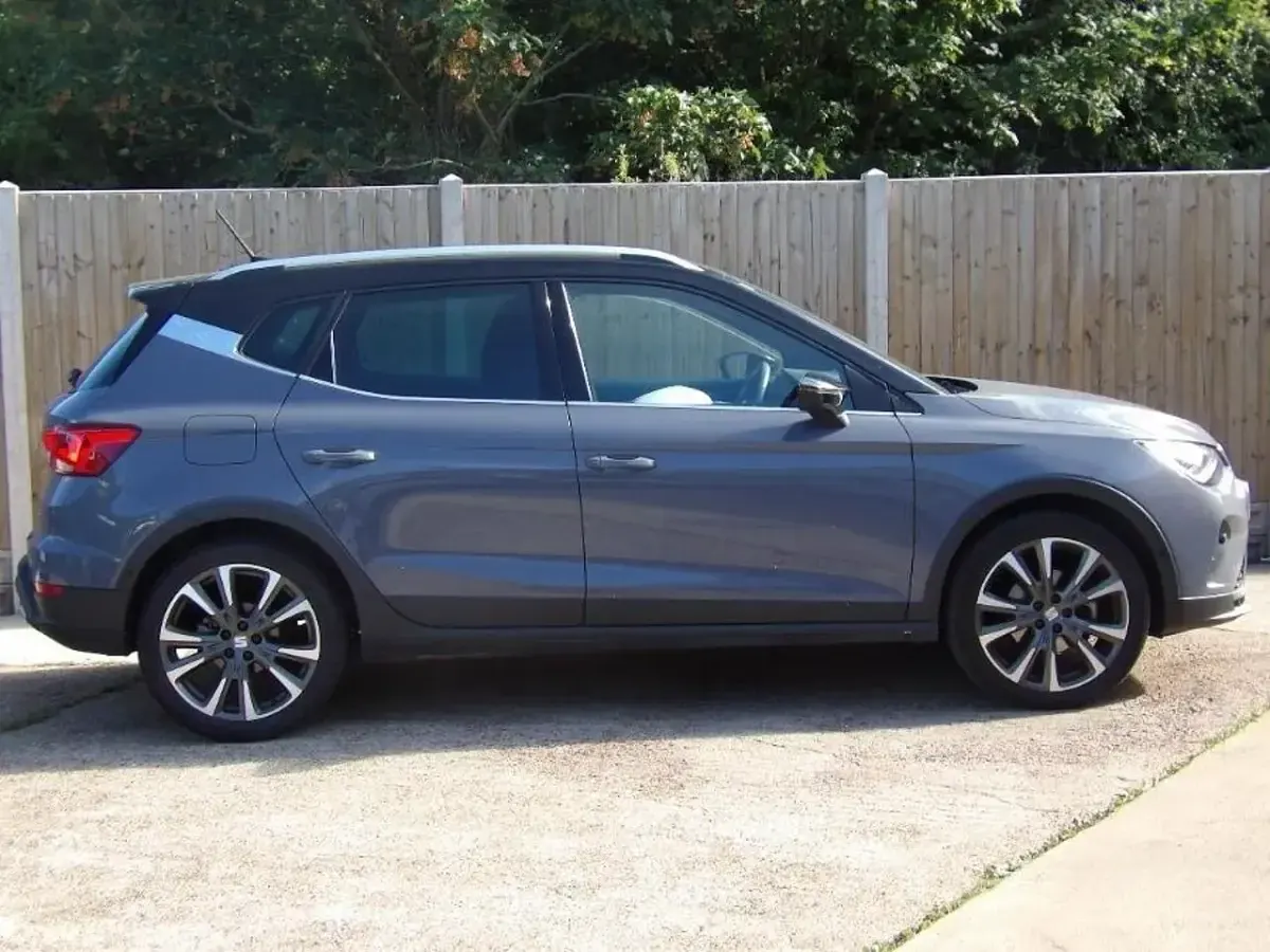 Used Seat Arona FR 113 HP (83 kW) 2024 Grey SUV