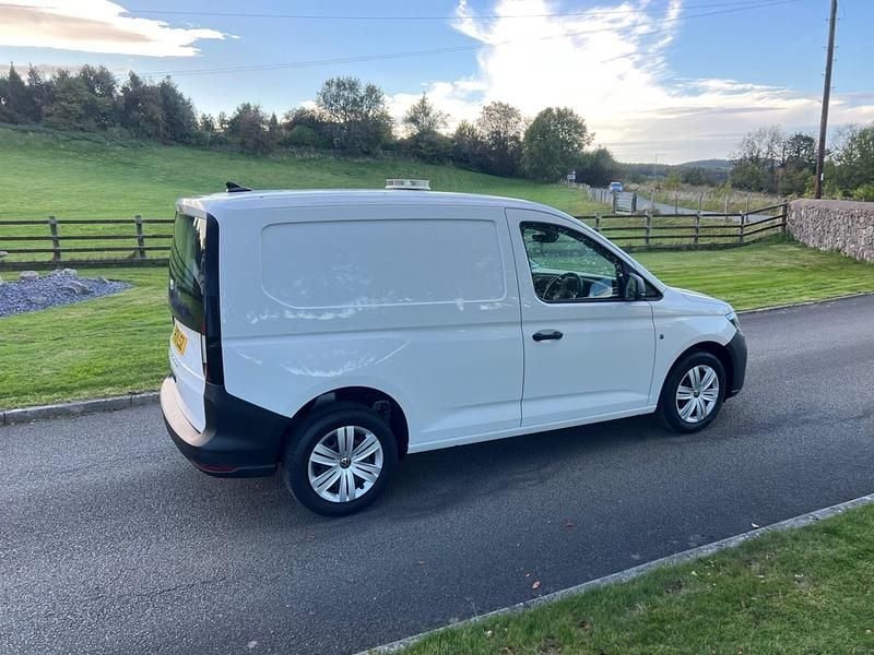 Used VW Caddy 102 HP (75 kW) 2021 White MPV