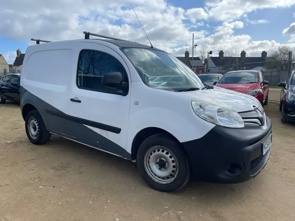 Usado Renault Kangoo 2014 Blanco Monovolumen