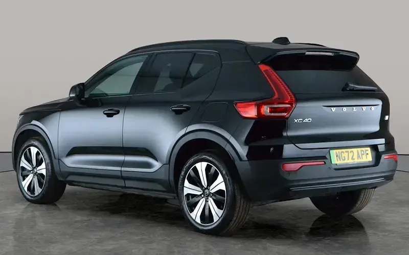 Used Volvo XC40 Core 169 kW (231 HP) 2023 Black SUV