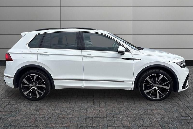 Second-hand VW Tiguan R-line 2022 Alb SUV