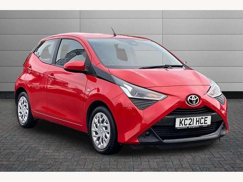 Red pop Used 2021 Toyota Aygo PURE Hatchback | £10,891 (Good price) - Image 1/3