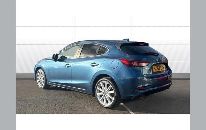 Käytetty Mazda 3 Inclusive 117 HP (86 kW) 2017 Sininen Viistoperä