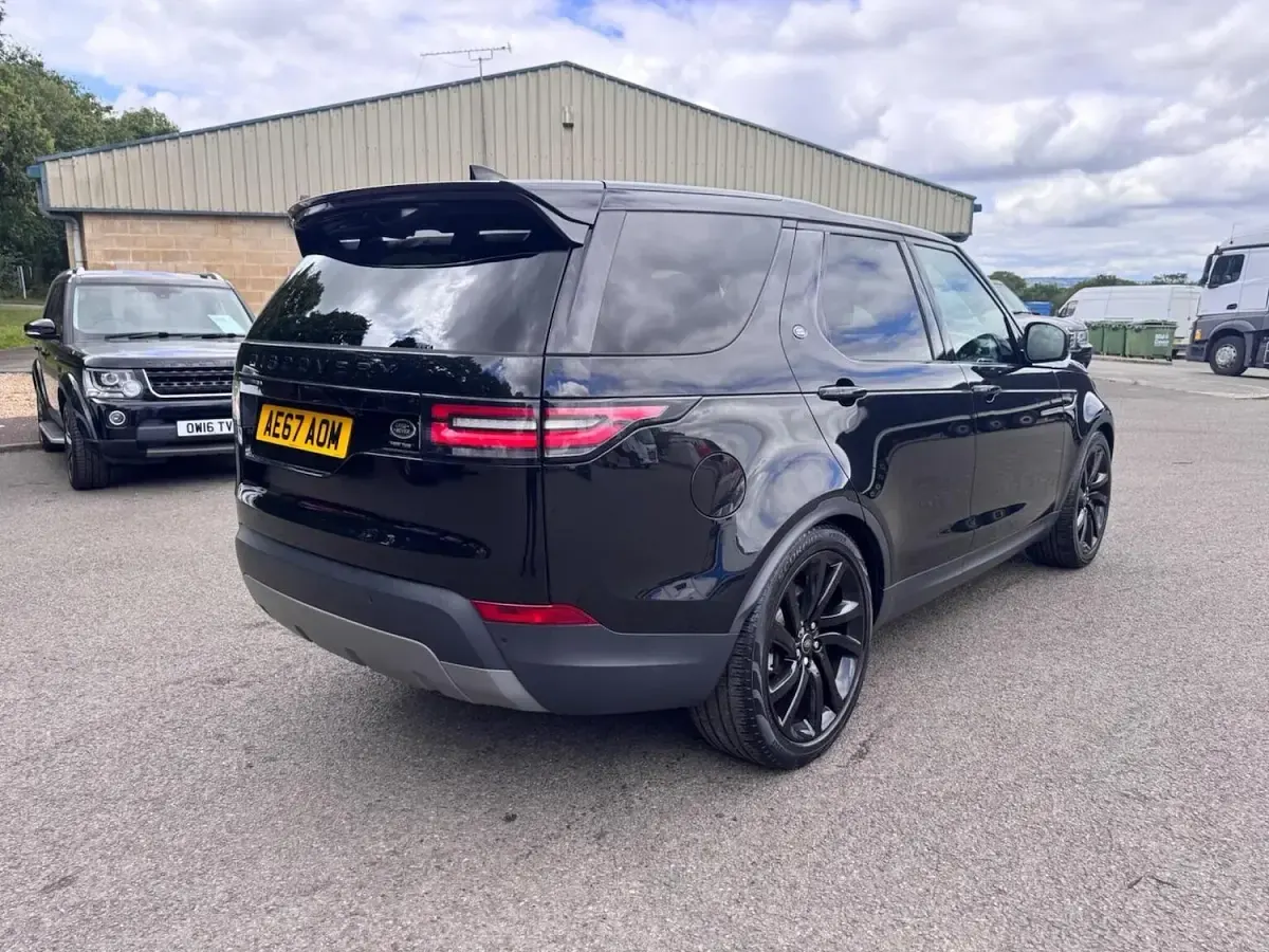 Used Land Rover Discovery HSE Luxury 258 HP (189 kW) 2017 Black SUV