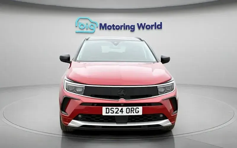 Second-hand Vauxhall Grandland X Ultimate 131 CP (96 kW) 2024 Roșu SUV