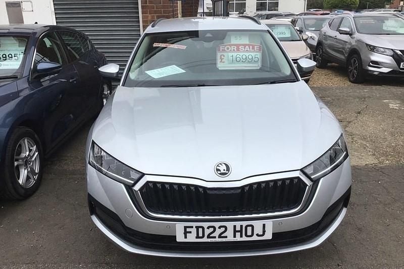 Silver Used 2022 Skoda Octavia SE Technology Estate | £16,995 (Good price) - Image 1/1