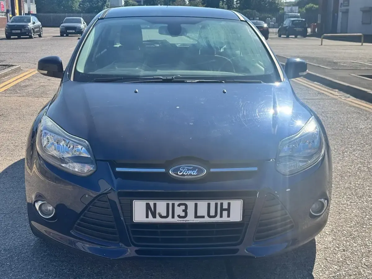 Used Ford Focus Zetec 2013 Blue Hatchback