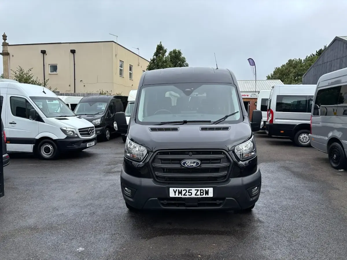 New Ford Transit Trend 130 HP (95 kW) 2025 Black