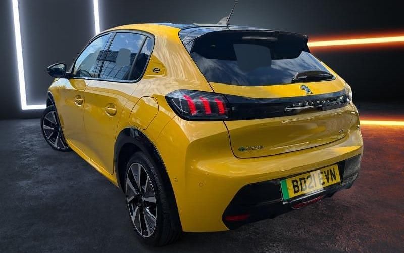 Second-hand Peugeot e-208 GTi 100 kW (136 CP) 2023 Hatchback