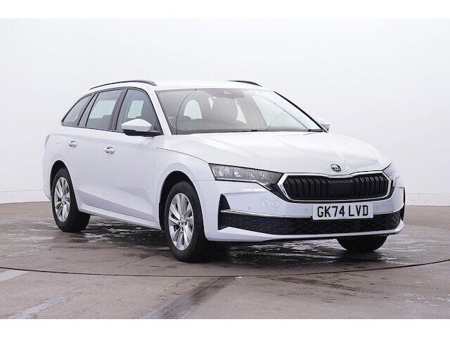 White Used 2024 Skoda Octavia SE Technology Estate | £21,085 (Fair price) - Image 1/4