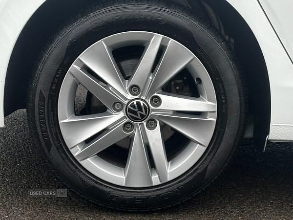 Used VW Golf VII Life 150 HP (110 kW) 2021 White Hatchback