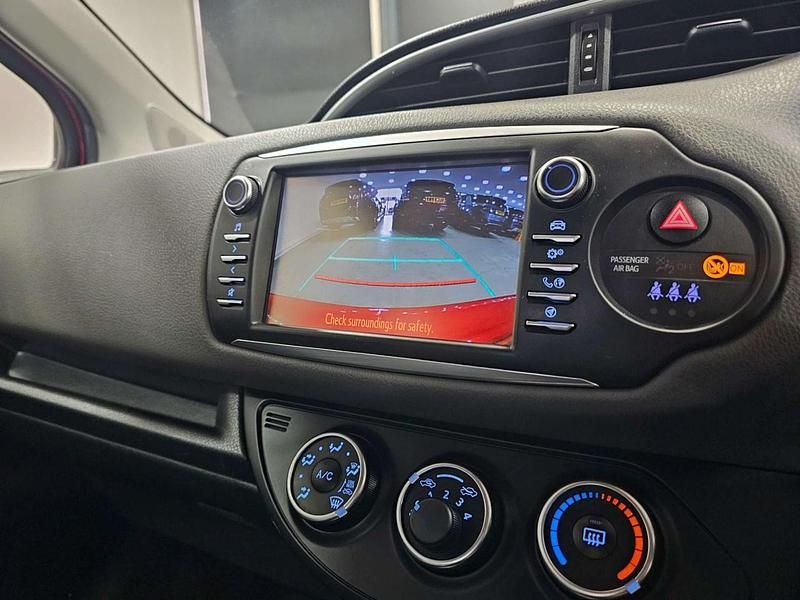 Used Toyota Yaris 107 HP (78 kW) 2019 Red Hatchback