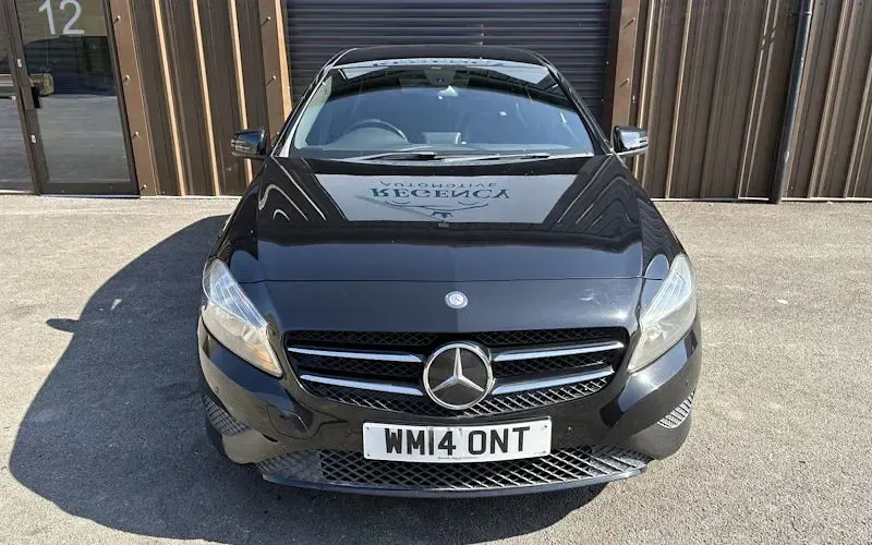 Used Mercedes A180 SE 122 HP (89 kW) 2013 Black Hatchback
