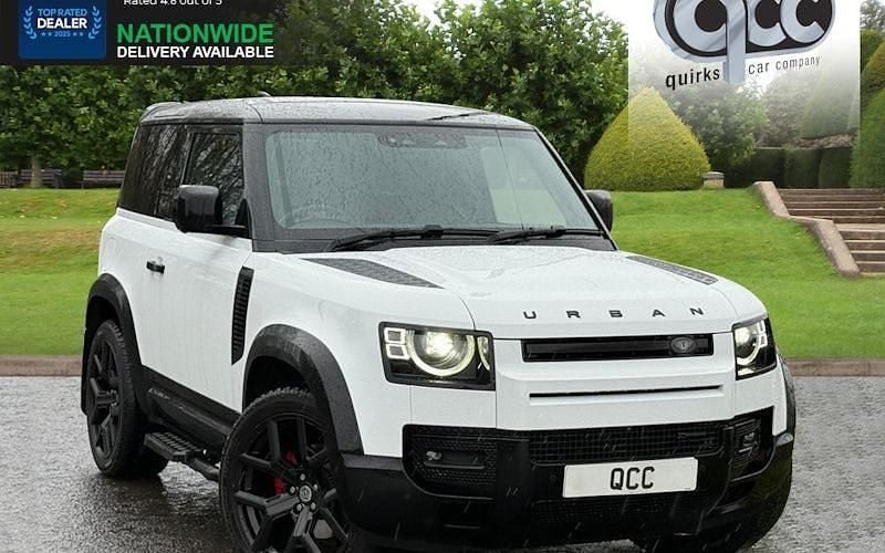 Used 2025 Land Rover Defender HSE Dynamic Estate | £54,950 (Super price) - Image 1/4