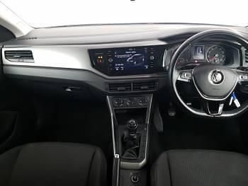 Used VW Polo SE 75 HP (55 kW) 2018 Blue Hatchback