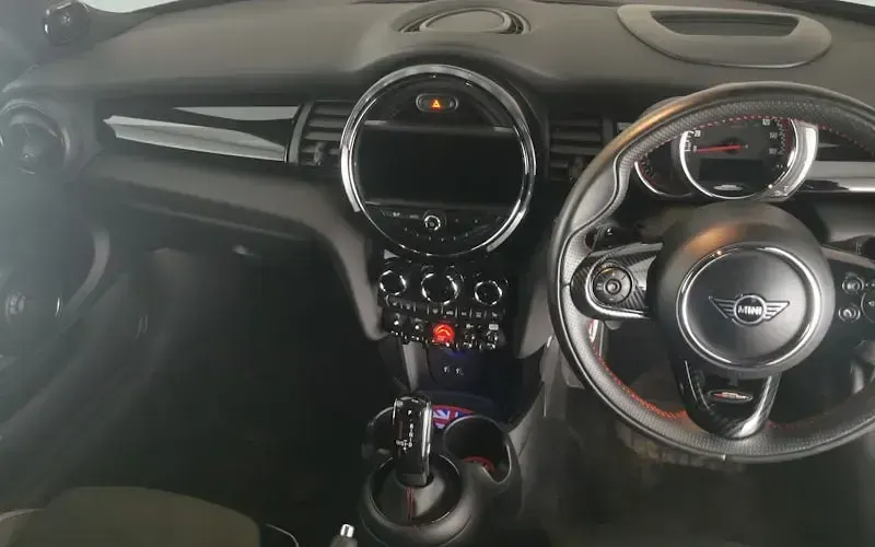 Begagnad Mini John Cooper Works Hatch 231 HK (169 kW) 2021 Halvkombi