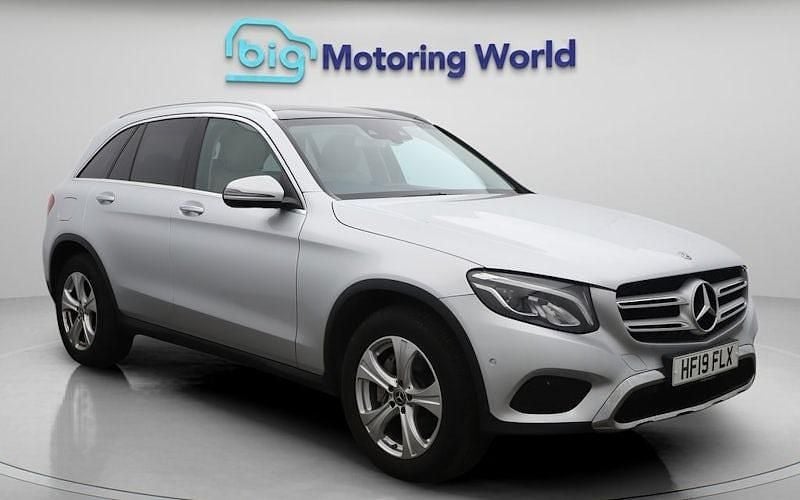 Used 2019 Mercedes GLC250 Premium Estate | £19,000 (Good price) - Image 1/4