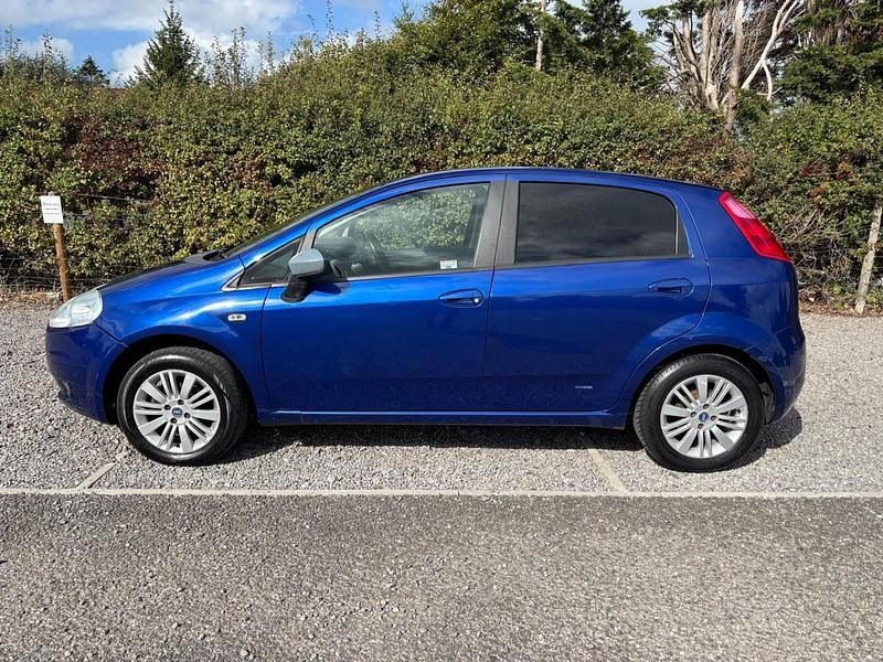 Blue Used 2007 Fiat Grande Punto Dynamic Hatchback | £1,795 (Expensive) - Image 1/4
