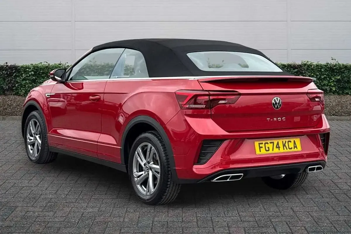 Used VW T-Roc R-line 150 HP (110 kW) 2024 Deep black SUV