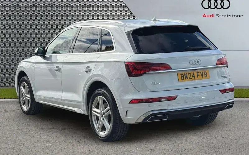 Used Audi Q5 S-Line 204 HP (150 kW) 2024 White SUV