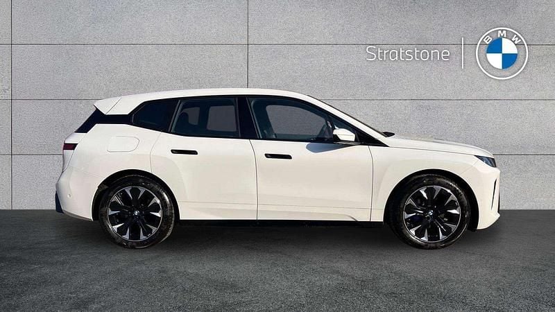 Usado BMW iX M Sport 295 kW (402 CV) 2025 Blanco SUV