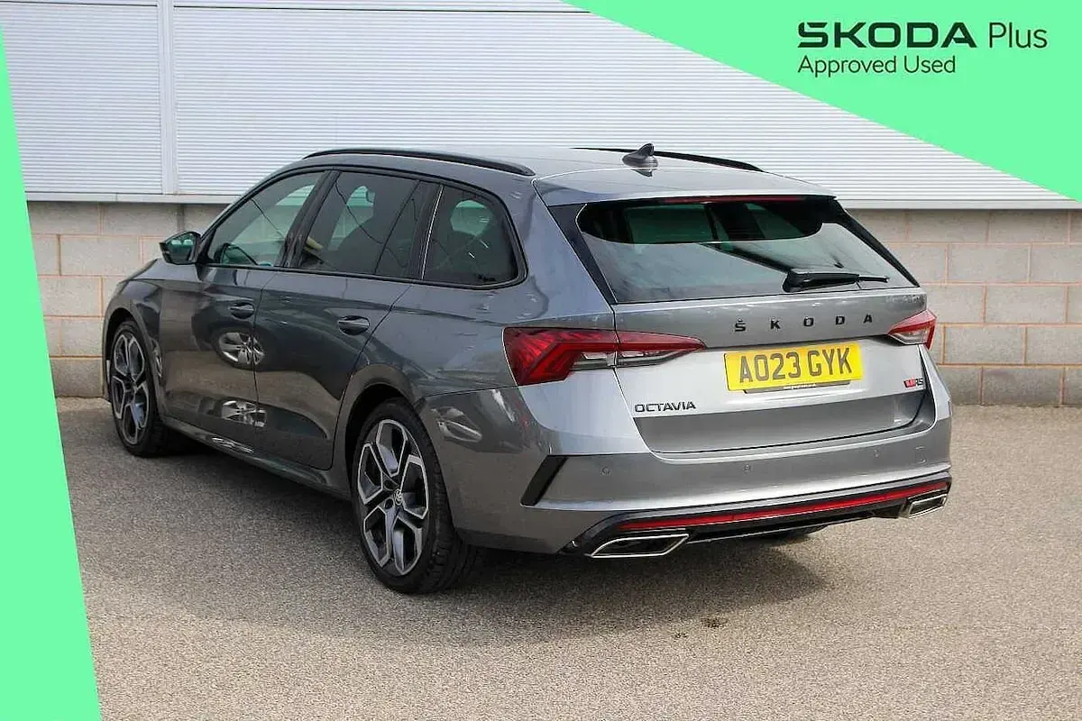 Used Skoda Octavia vRS 147 HP (108 kW) 2023 Graphite grey metallic Estate