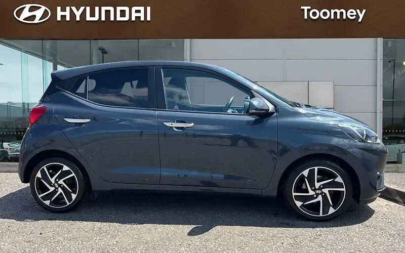 Used Hyundai i10 Premium 67 HP (49 kW) 2023 Grey Hatchback