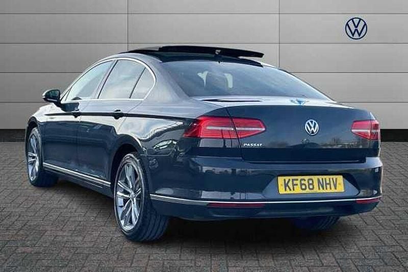 Begagnad VW Passat GT 150 HK (110 kW) 2019 Grå Sedan