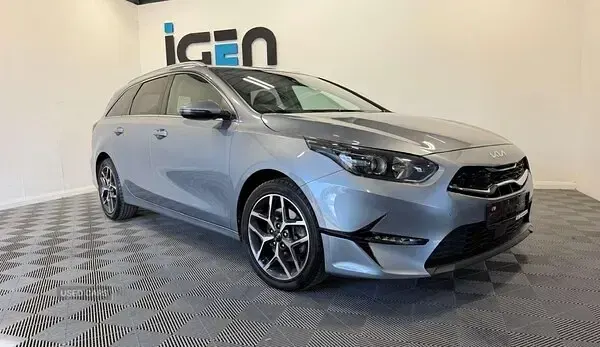 Used Kia Ceed 2022 Silver Hatchback