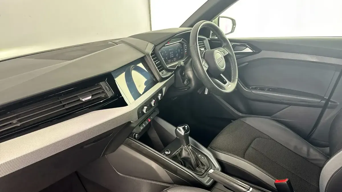 Used Audi A1 Sportback S-Line 150 HP (110 kW) 2023 Silver Hatchback