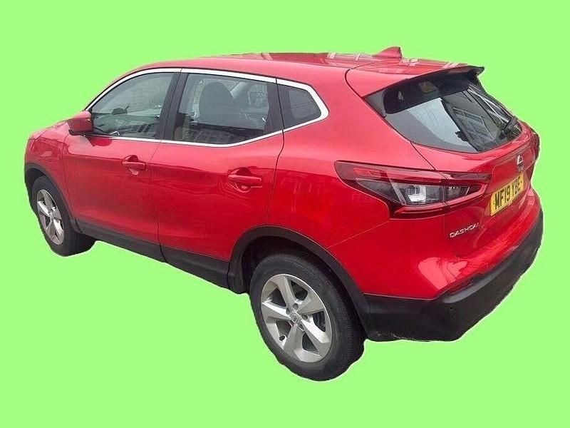 Used Nissan Qashqai Acenta Premium 160 HP (117 kW) 2019 Red SUV