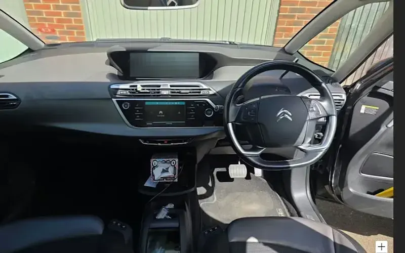 Usado Citroën C4 SpaceTourer Flair 131 CV (96 kW) 2019 Negro Monovolumen