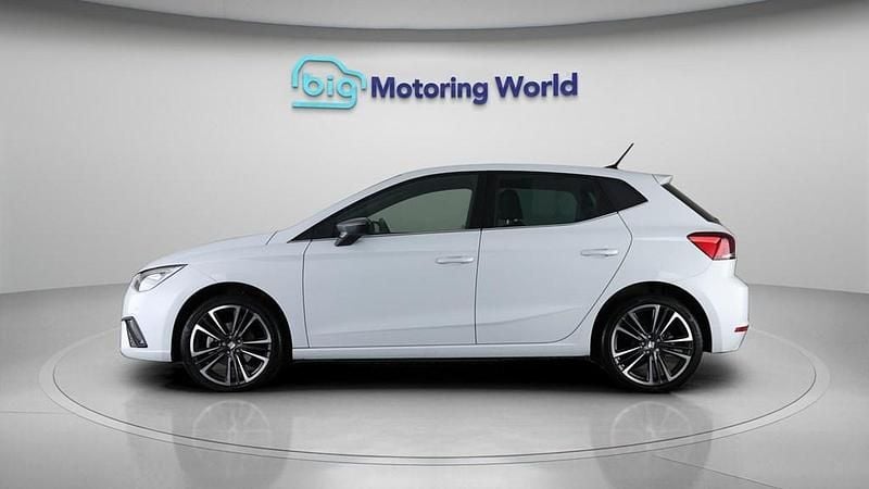 Used Seat Ibiza XCELLENCE Lux 110 HP (80 kW) 2024 White Hatchback