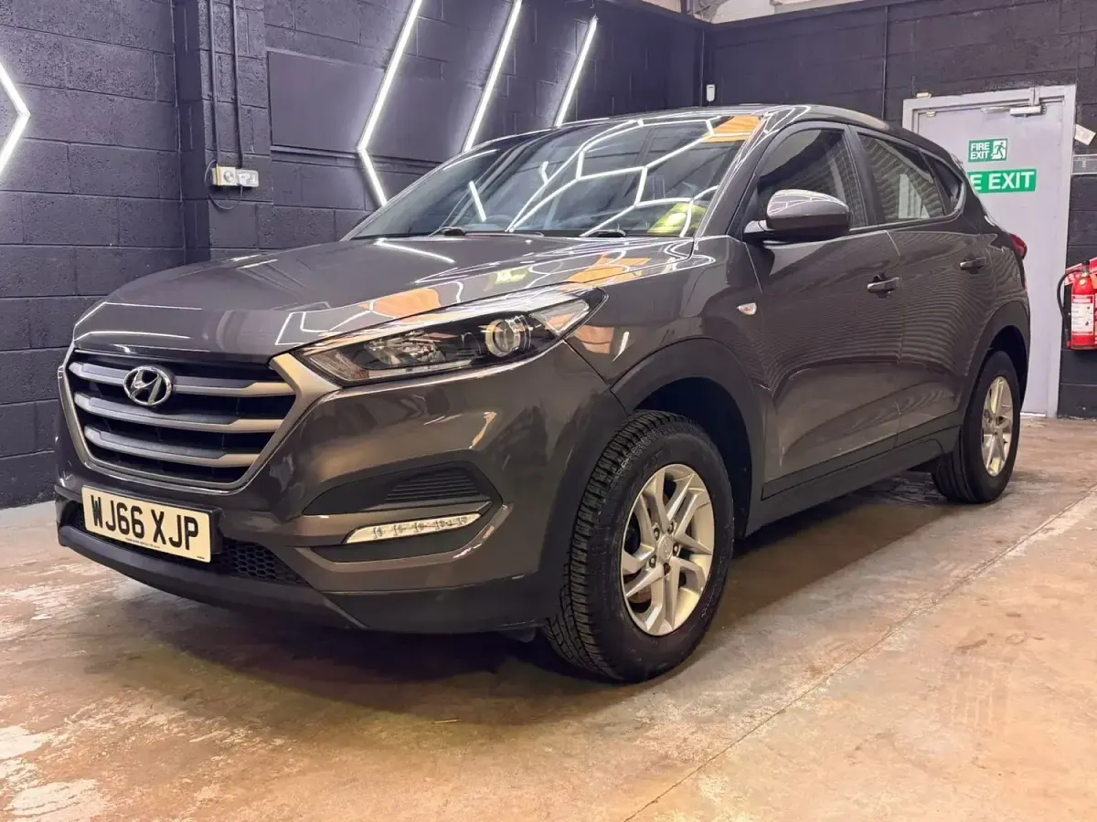 Used Hyundai Tucson 177 HP (130 kW) 2016 Grey SUV
