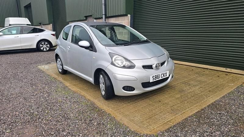Used Toyota Aygo 2011 Silver Hatchback