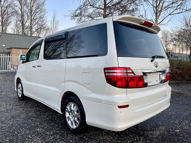 Used Toyota Alphard Edition 2007 Pearl white MPV