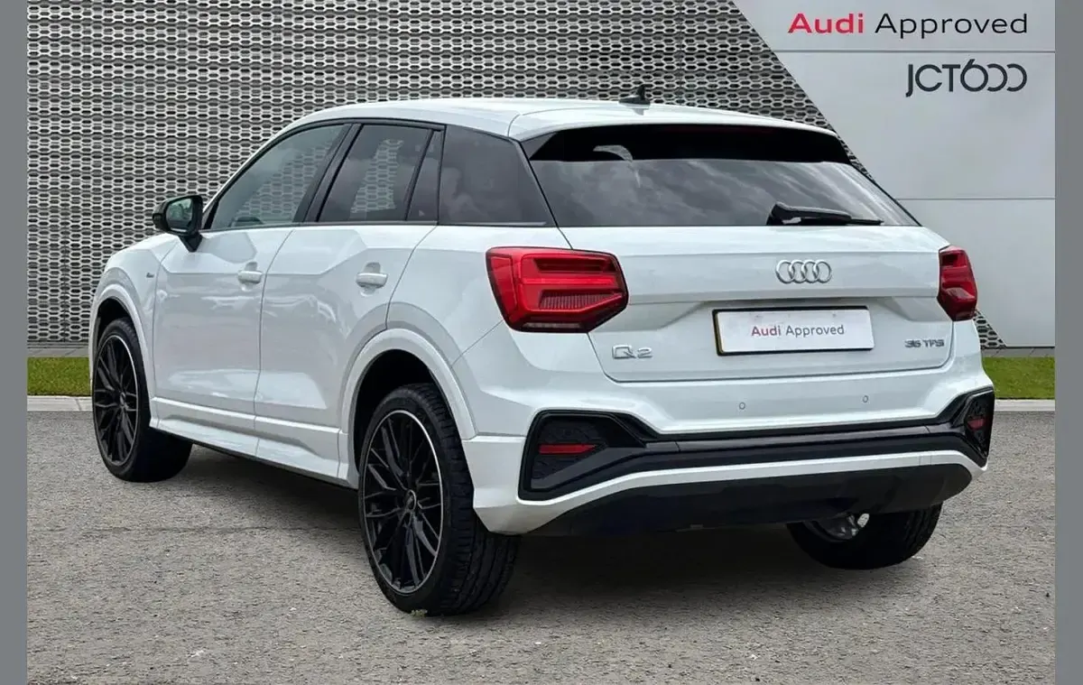 Used Audi SQ2 Black Edition 300 HP (220 kW) 2021 White SUV