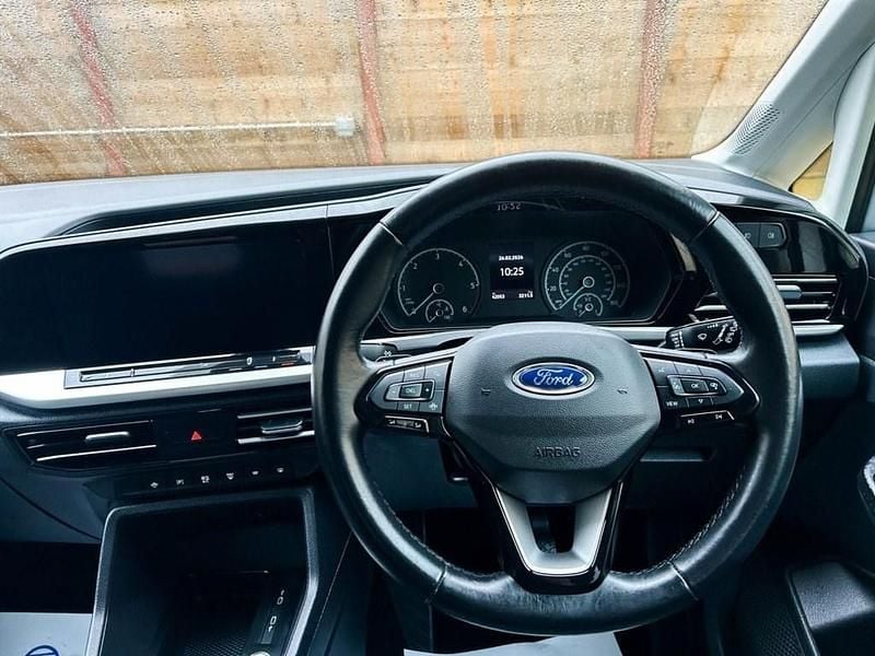 Used Ford Tourneo Connect 2023 Silver MPV