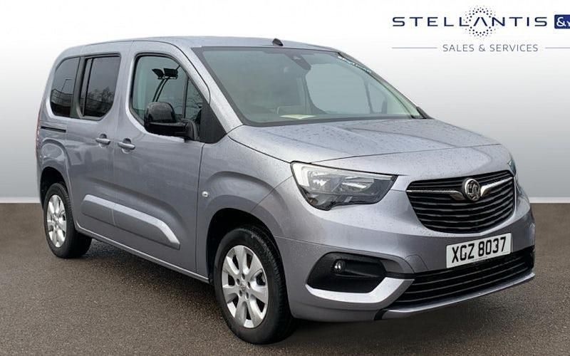 Used Vauxhall Combo S 131 HP (96 kW) 2021 Grey Estate
