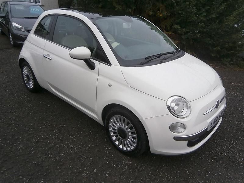 Used Fiat 500 Lounge 69 HP (50 kW) 2014 White Hatchback