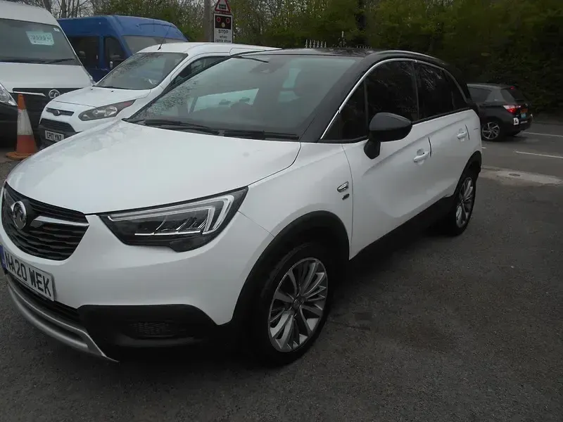Used Vauxhall Crossland X 83 HP (61 kW) 2020 White SUV