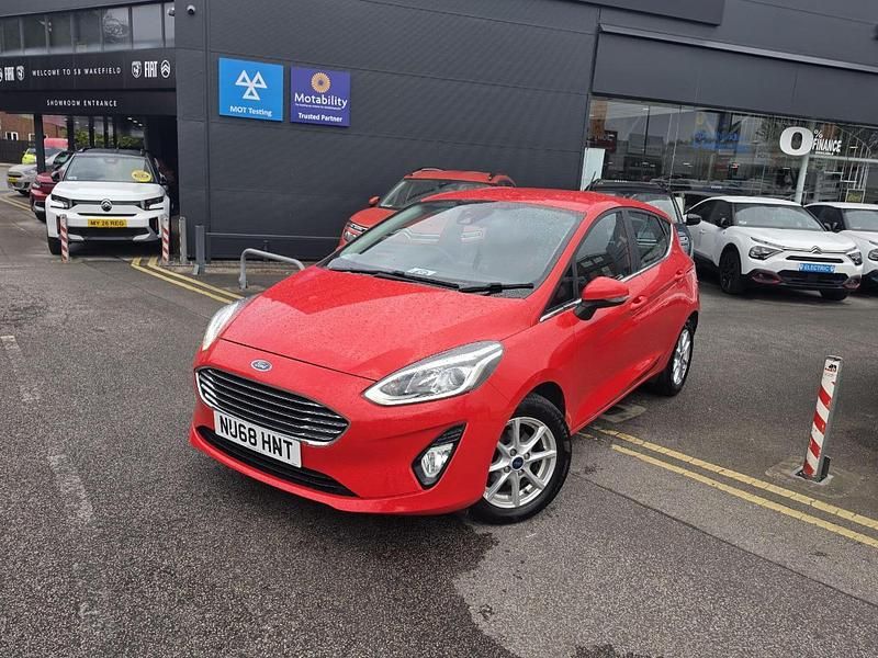 Used Ford Fiesta Zetec 99 HP (72 kW) 2018 Red Hatchback