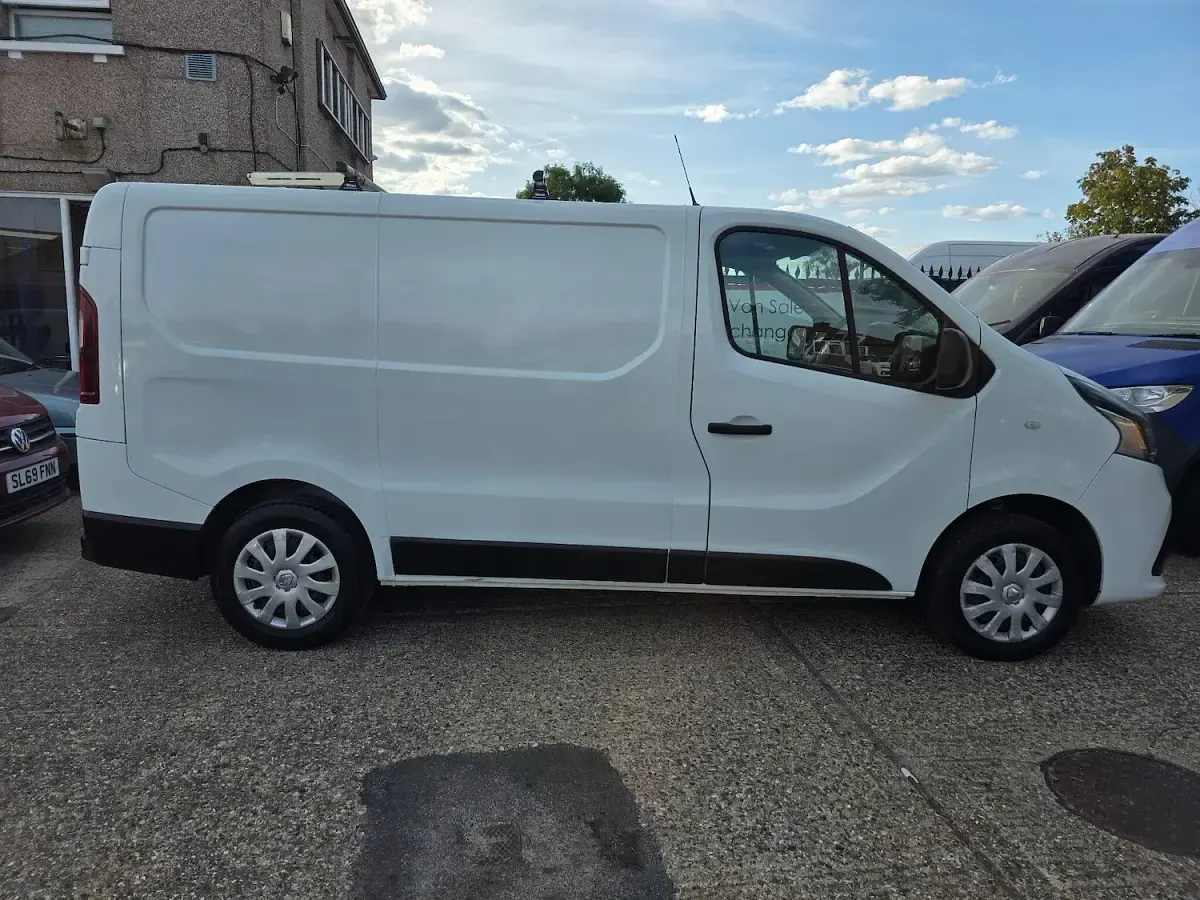 Used Renault Trafic Business 2019 Grey MPV