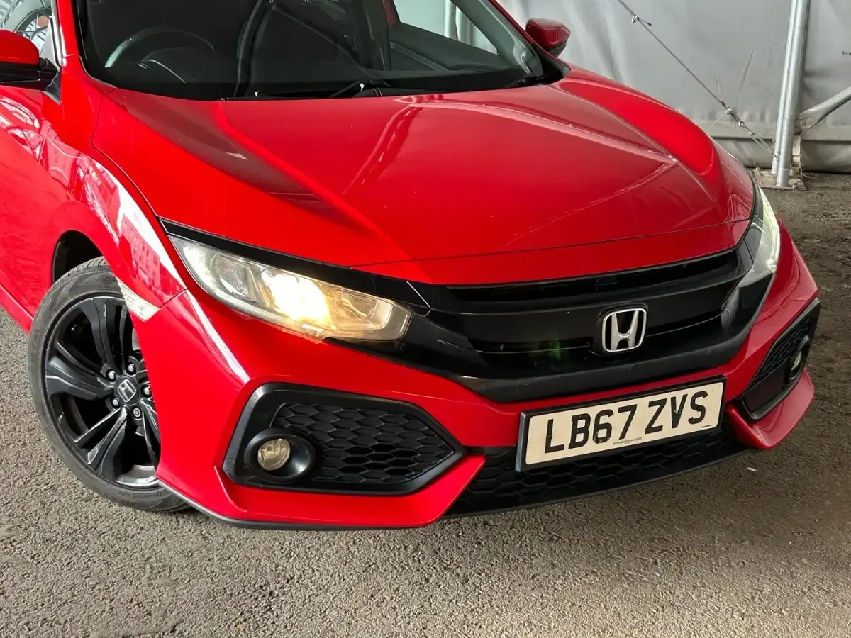Used Honda Civic SR 2018 Red Hatchback