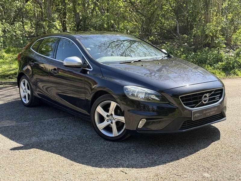 Used Volvo V40 R-Design 115 HP (84 kW) 2013 Black Hatchback