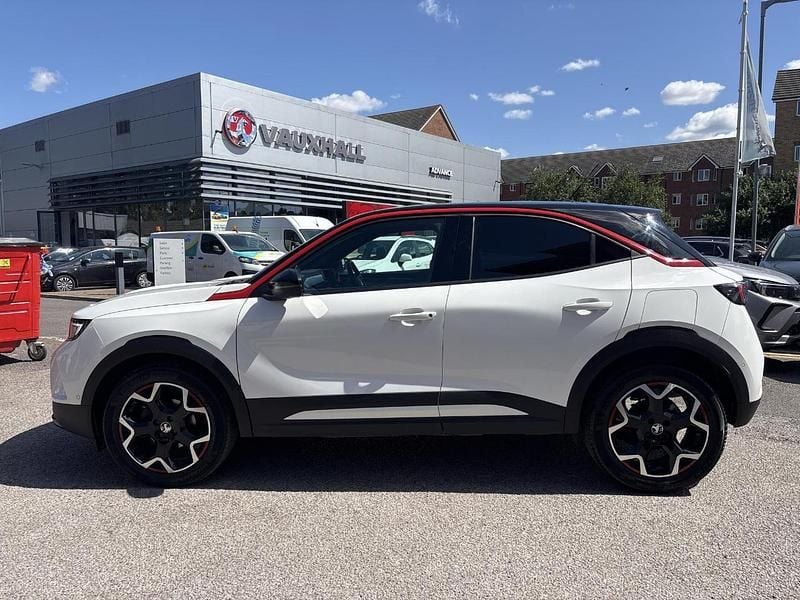 White Used 2022 Vauxhall Mokka SRi SUV | £14,150 (Fair price) - Image 1/4