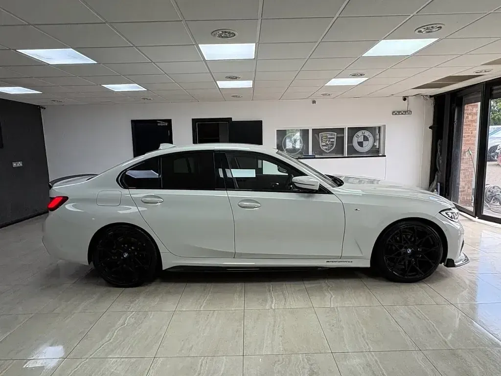 Used BMW 330 M Sport 258 HP (189 kW) 2019 White Sedan