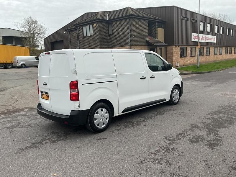 Usado Citroën Dispatch 2017 Branco Monovolume